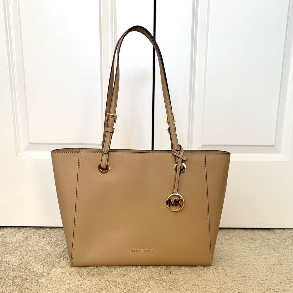 Michael Kors Walsh Medium Multifunction (MF) Saffiano Leather Tote - Camel